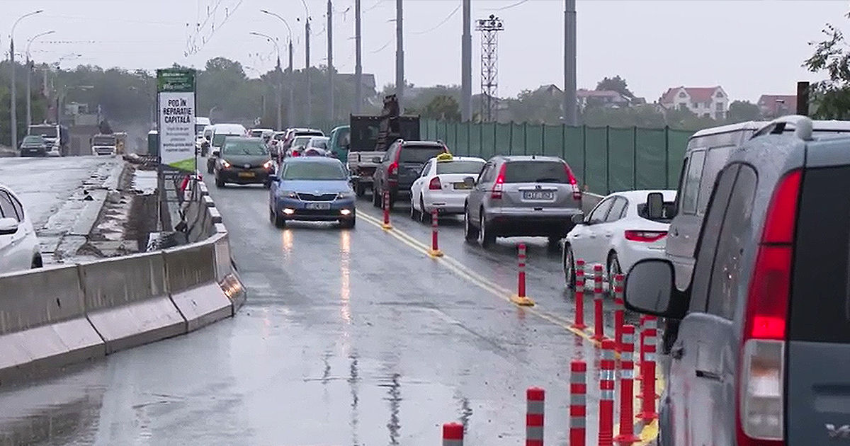 A doua porțiune de pe podul Mihai Viteazul a intrat în reparație.