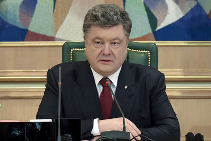 Президент Украины Петр Порошенко подписал закон о строительстве оборонительных сооружений на востоке страны.