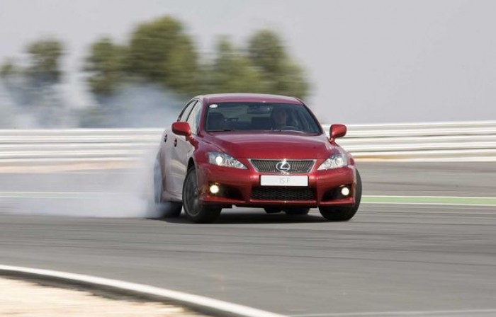 Lexus a confirmat oficial retragerea de pe piaţă a modelului de performanţă IS F.