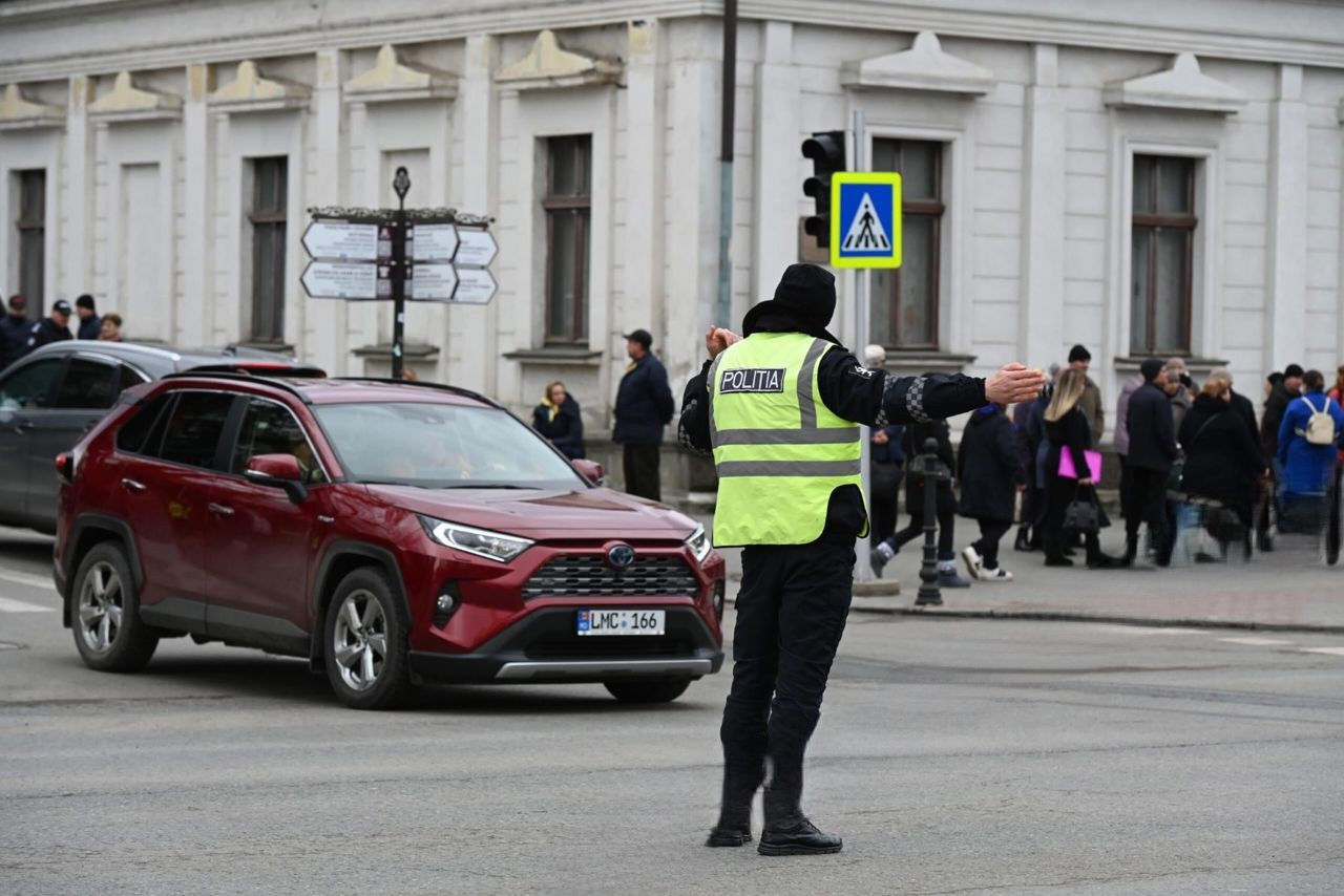 В центре Кишинёва временно ограничено движение в связи с визитом Роберты Метсолы.