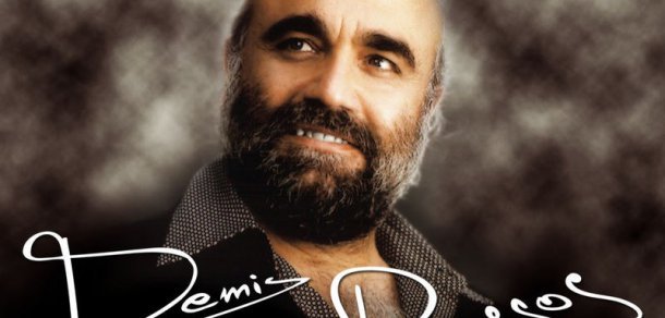 Cântăreţul grec Demis Roussos a murit la vârsta de 68 de ani, în noaptea de sâmbătă spre duminică, a declarat pentru publicaţia Le Figaro.