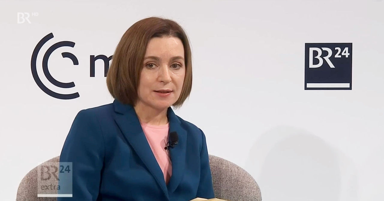Барбалат: На сайтах посольств кабмины Кику и Гаврилицы "выполняли" программу Санду.