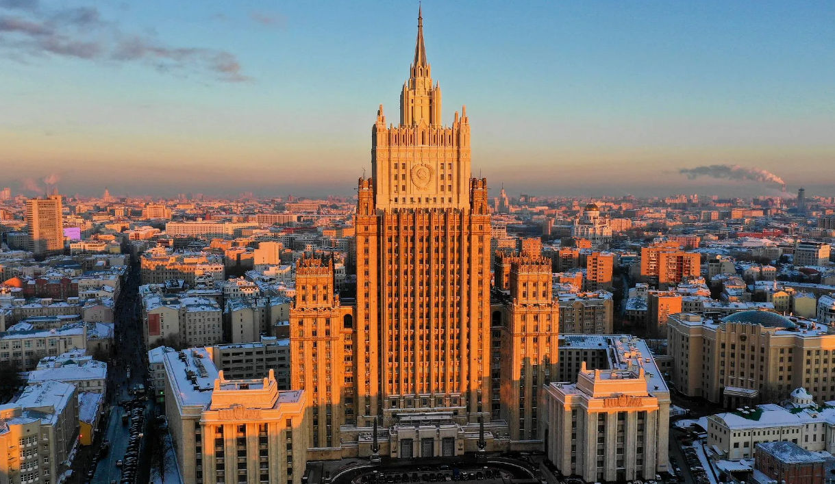 МИД России: Поддерживающих Украину знаменитостей надо судить.