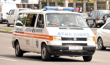 Сбитая автомобилем  женщина скончалась по дороге в больницу.