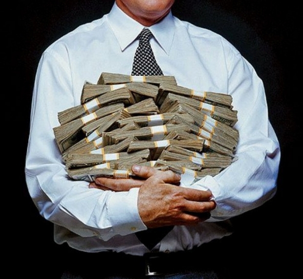 După căderea URSS, în Rusia au apărut mulți oligarhi, care și-au făcut rapid averi uriașe și care reprezintă și astăzi adevărate puteri economice, scrie money.ro
