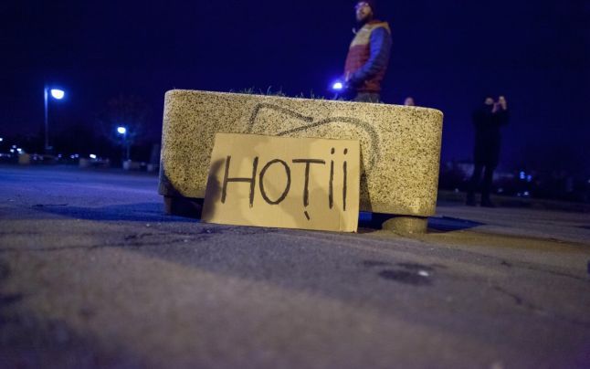 România îşi pierde tinerii cu studii superioare.