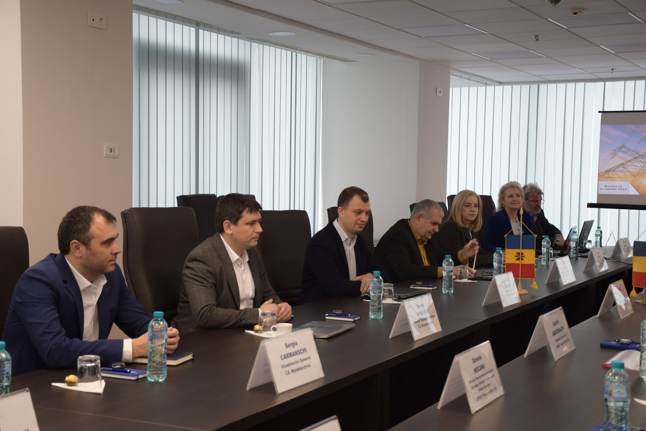 Moldelectrica обсудила с Transelectrica ускорение строительства ЛЭП Бельцы-Сучава.
