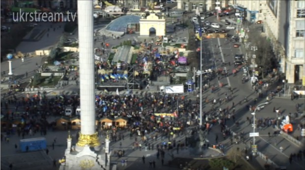 Confruntările violente de ieri cu miliția s-au soldat cu aproximativ 100 de răniţi.
