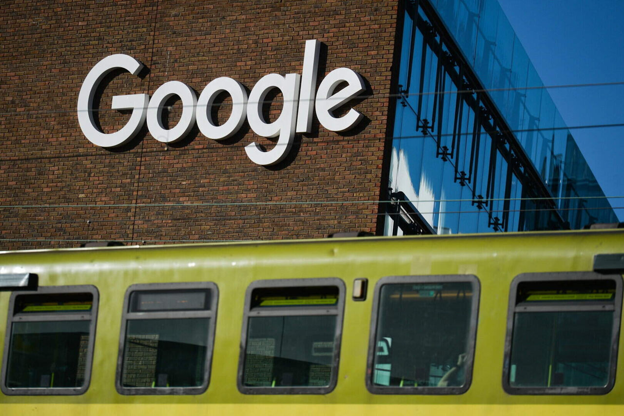 Google получил штраф в 403 млн евро из-за данных о местонахождении.