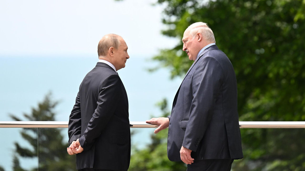 Лукашенко заявил, что у руководства России нет стремления захватить Украину.