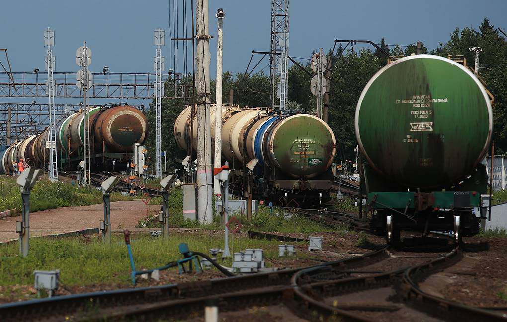 В Курской области частично обрушился железнодорожный мост.