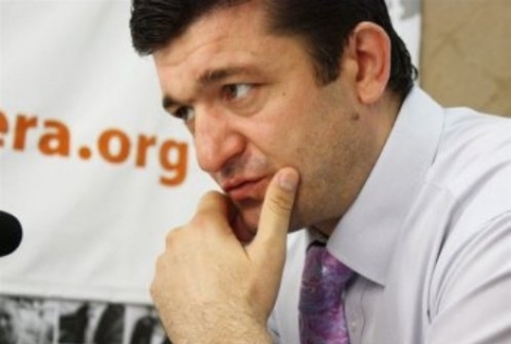 Deputatul comunist Iurie Munteanu a calificat drept năstrușnică declarația vicepreședintelui Parlamentului, deputatului democrat Andrian Candu.