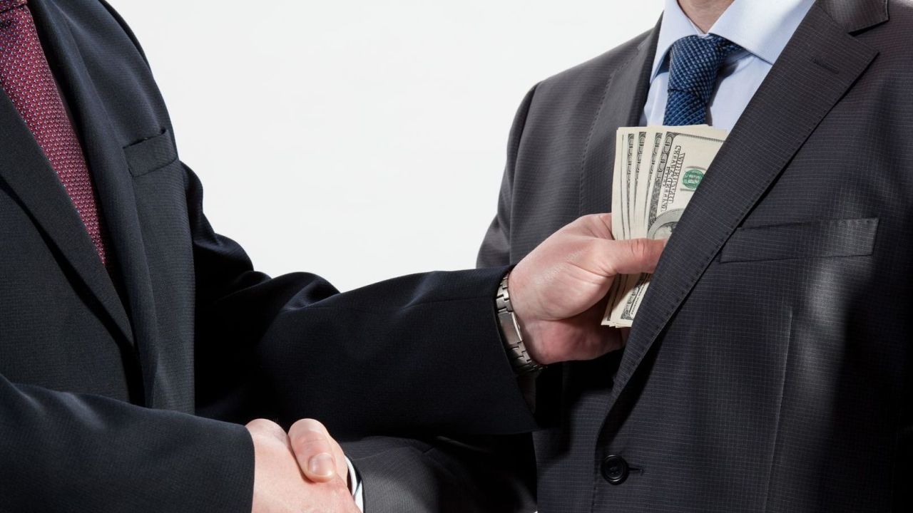 Moldova, lider în Europa și Asia într-un top în care corupția este cea mai mare problemă.
