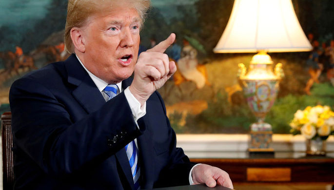 Трамп обозвал свою уволенную помощницу собакой.