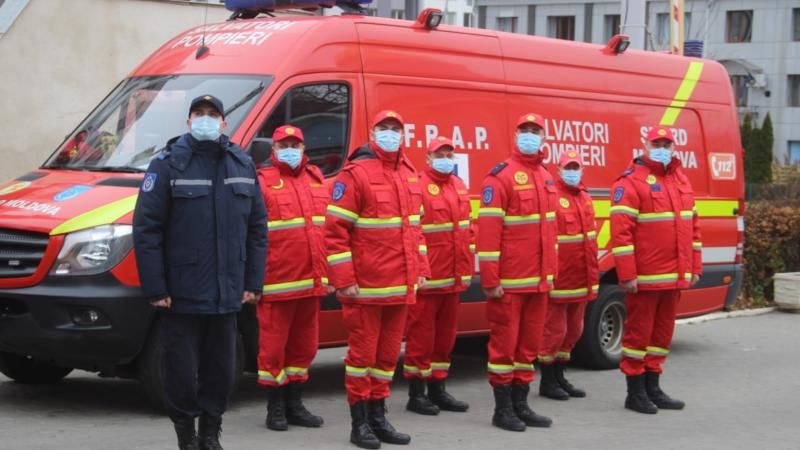 Награждены врачи и парамедики SMURD, помогавшие коллегам в Румынии.