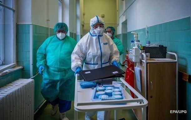 На Украине новый антирекорд по коронавирусу: более 1900 случаев за сутки.