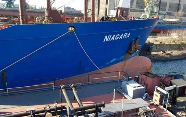 Ранее оба судна принадлежали ООО Волго-Донское судовое агентство.