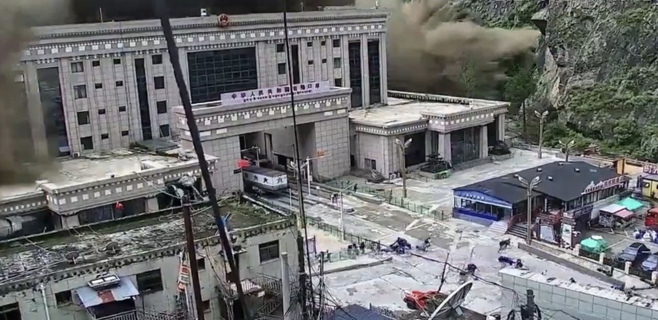 Посольство Молдовы срочно обратилось к гражданам в Китае из-за разрушительных наводнений.