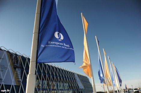 Viceprim-ministrul Octavian Calmîc, ministru al Economiei, participă la o reuniune a guvernatorilor BERD. 