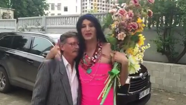 В Сети появилась пародия на свадьбу молдавской модели и миллионера.