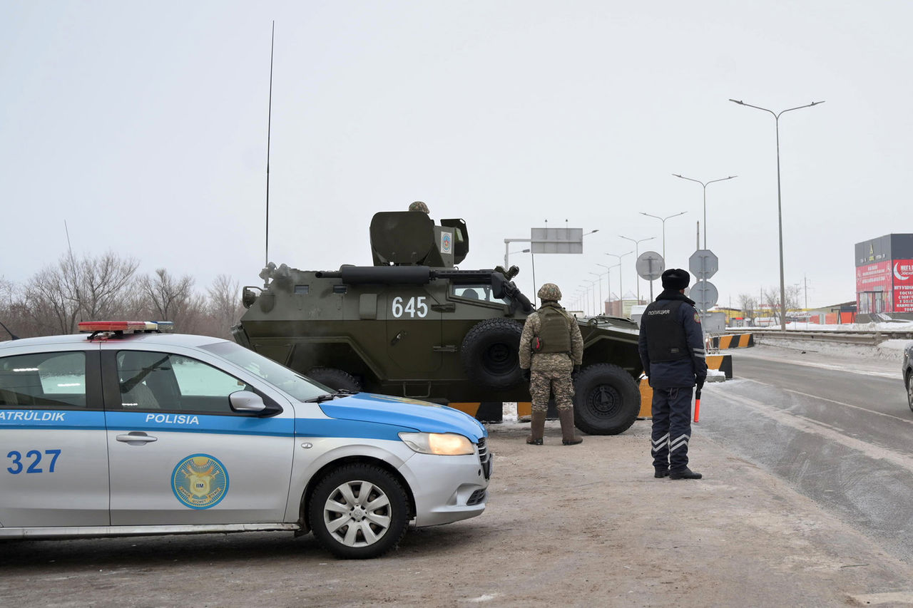 В МВД Казахстана заявили о прибытии в страну 20 тысяч боевиков.