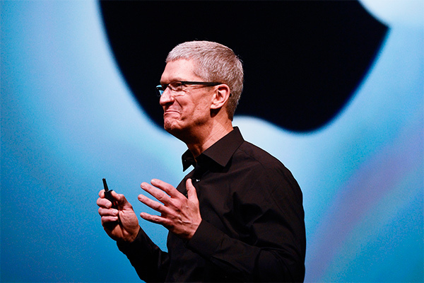 Глава Apple заявил, что он – гей, отметив, что не только не стесняется этого, но и считает даром Бога.