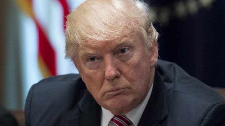Donald Trump ar fi cerut să se renunţe la ancheta ce vizează Rusia.