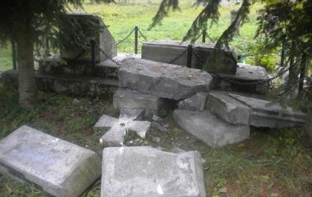 Польша хочет приравнять украинский национализм к нацизму.