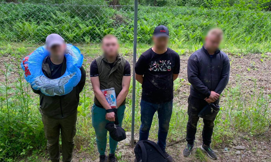 Четверых украинцев задержали на границе с Румынией.