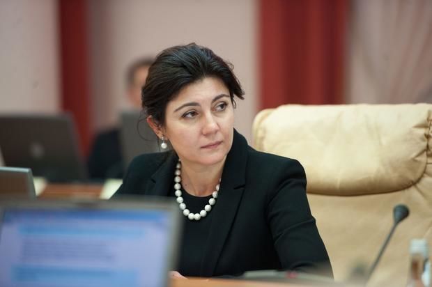 Министра здравоохранения, труда и социальной защиты Сильвия Раду.