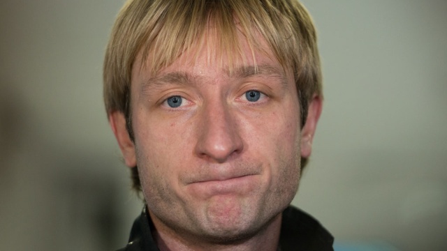 Плющенко физически не мог продолжить выступления в личных соревнованиях на Олимпиаде в Сочи.  Фото: ntv.ru