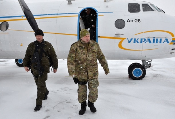Секретарь СНБО решил более детально разобраться в ситуации вокруг аэропорта.