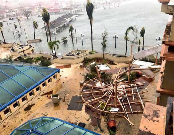 Trei cetățeni români, dați dispăruți în urma uraganului Irma