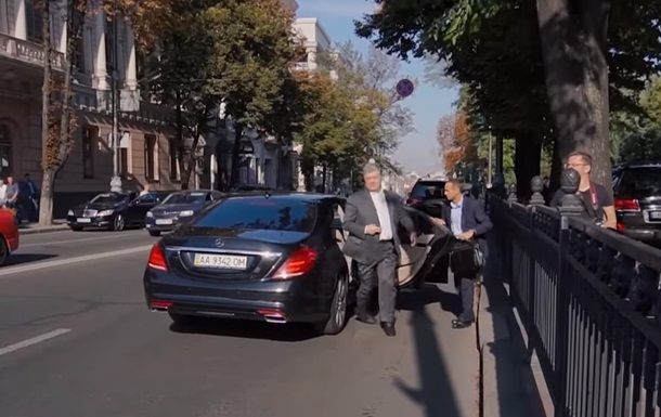Порошенко поймали на нарушении ПДД.