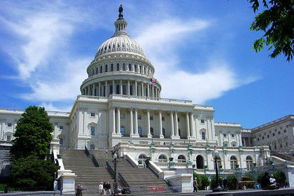 Палата представителей Конгресса США одобрила замену Obamacare новой программой.
