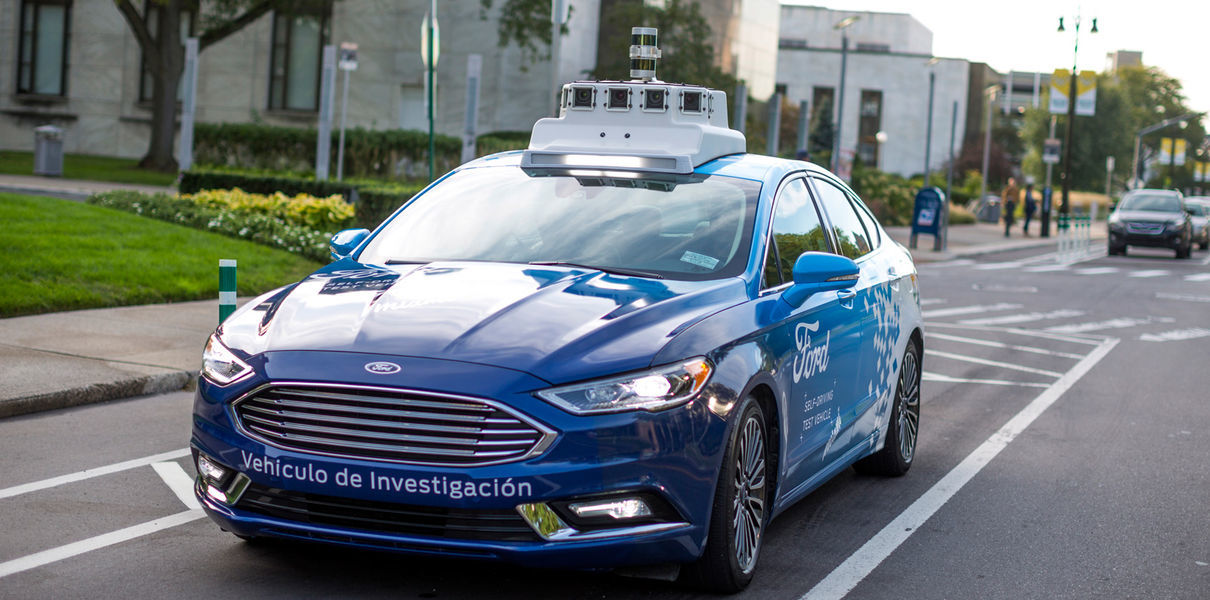 Ford хочет заменить смартфоном руль в беспилотном автомобиле.