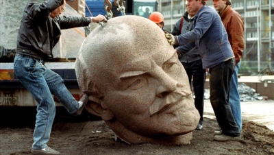 Mai multe statui ale lui Vladimir Lenin au fost dărâmate în Ucraina, de la începutul acestui an.
