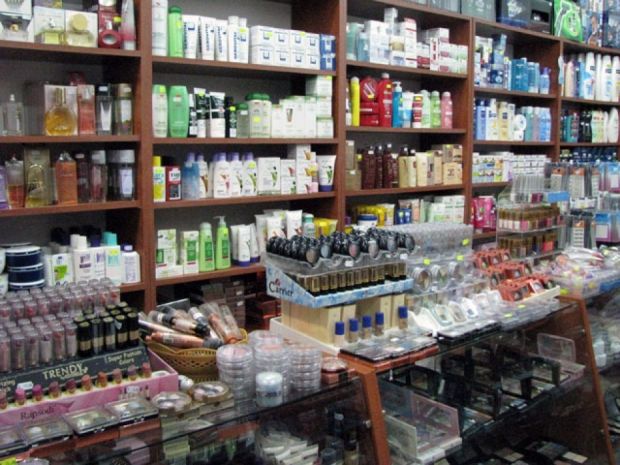 Produsele originale nu se vând în afara magazinelor specializate. Foto: consumator.gov.md