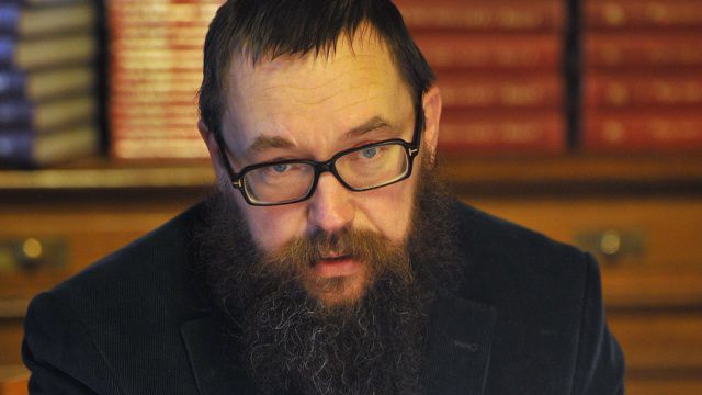 Уехать его вынудили серьезные обстоятельства.