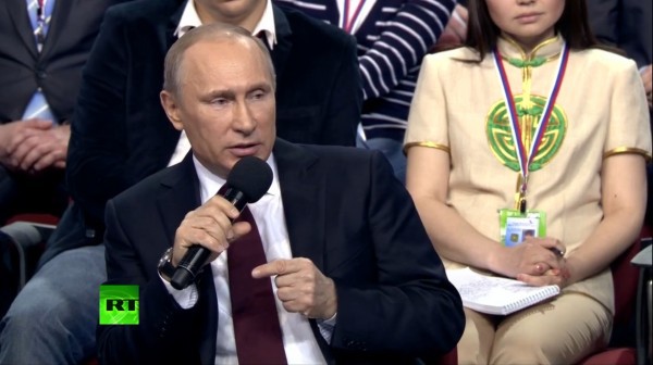 Путин считает нужным размещать серверы крупных национальных интернет-ресурсов на территории России.