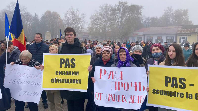 Сторонники и представители ПСРМ провели антиправительственный протест в Сороках.