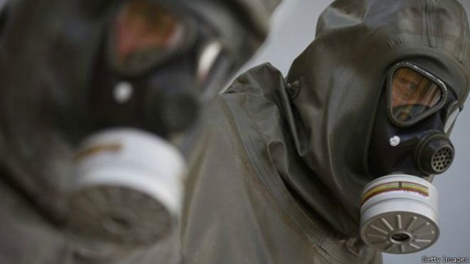 Горчичный газ может вызывать кожные нарывы, слепоту и проблемы с дыханием.