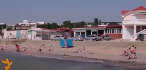 Turiștii refuză să vină în Crimeea, deși noile autorități din peninsula anexată de Rusia promiteau majorarea numărului de turiști, scrie cesnor.net.ua.