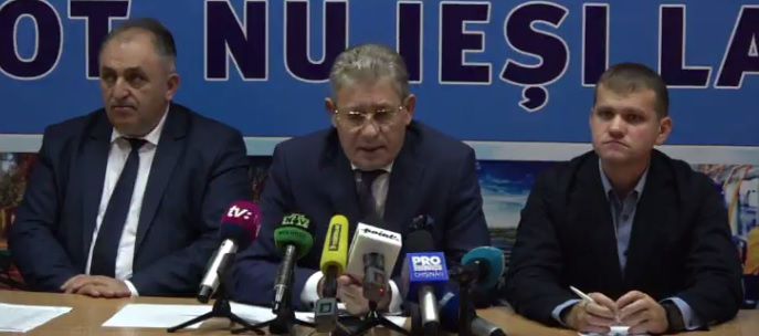 Liberalii boicotează referendumul din această duminică. 