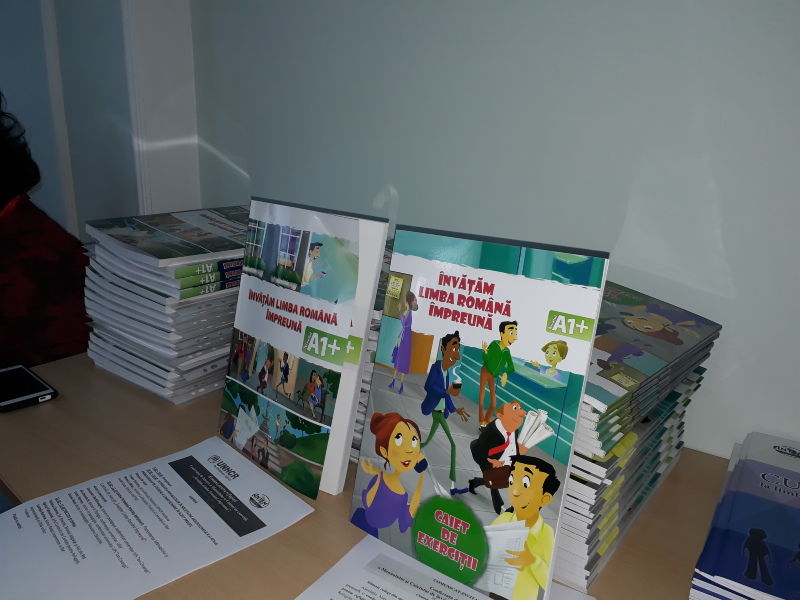 La Chișinău a fost lansat un manual de limba română pentru refugiați. 