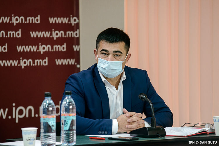 Бывший депутат от Партии социалистов Николае Паскару.