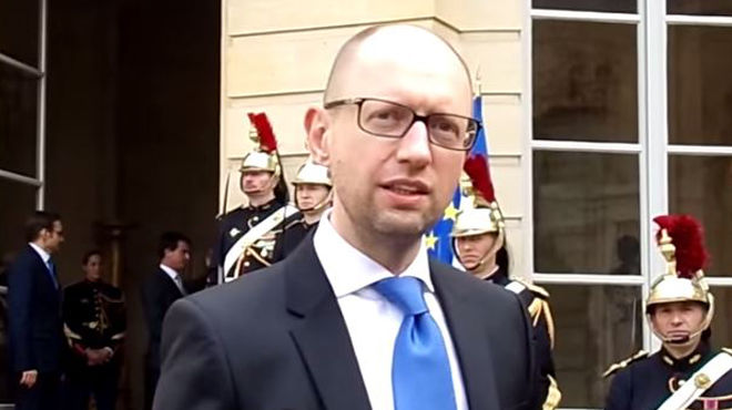 Кроме того, Арсений Яценюк заявил, что на востоке Украины могут развернуться активные военные действия.