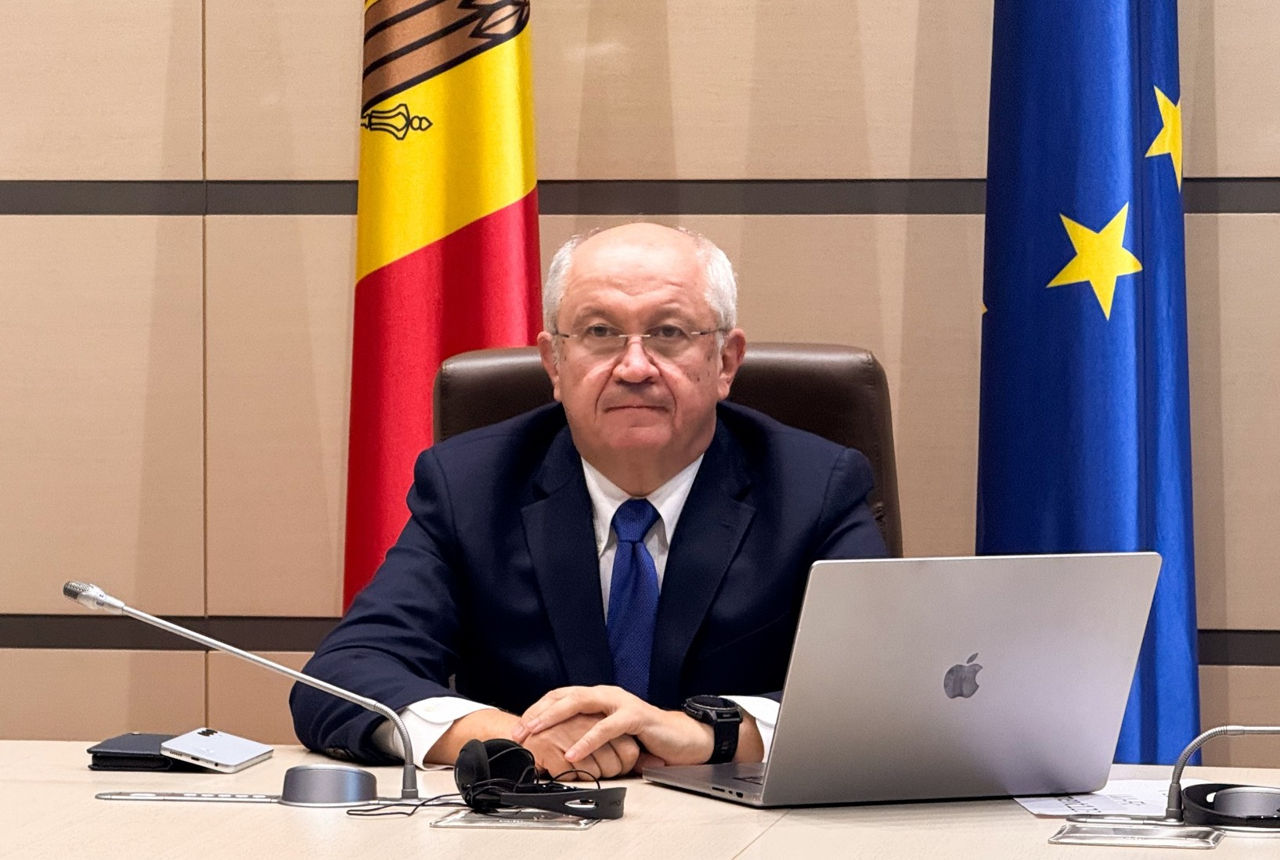Munteanu: Noul program cu FMI nu este unul financiar.