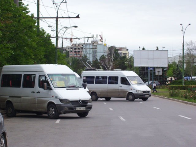 Проверкам подверглись автобусы, троллейбусы и микроавтобусы. В операции приняли участие и инспекторы полиции из Гагаузии.