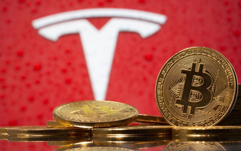 Маск назвал условие возобновления продажи Tesla за биткоины.